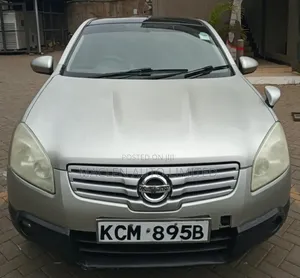 Nissan Dualis 2010 Nyeupe