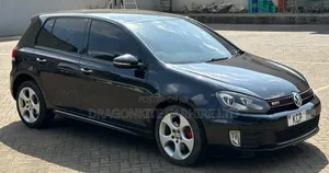 Volkswagen Golf GTI 5 Seater kwa Ajili