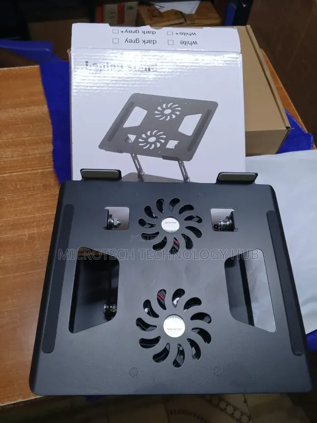 Stendi ya Laptop Inayoweza Kurekebishwa na Msingi wa Kuzunguka 360° - 1
