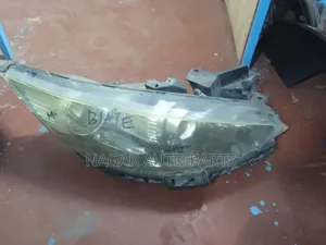 Mazda Biante 2010 Xenon Headlight
