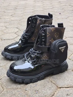 Viatu vya Watoto vya Prada