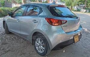 Mazda Demio 2017 Kijivu