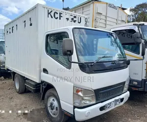 Mitsubishi Canter Short Chassis 2015 White