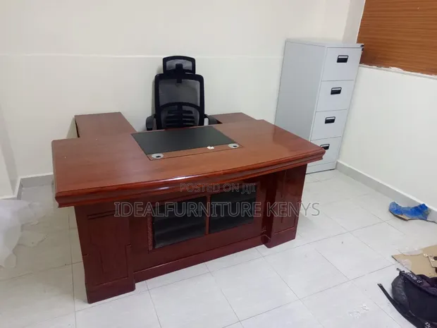 Executive Office Desk 1.6M - Kahawia la Mahogany - 1