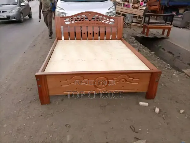 Mahogany Wood Bed 5x6 FT - 1