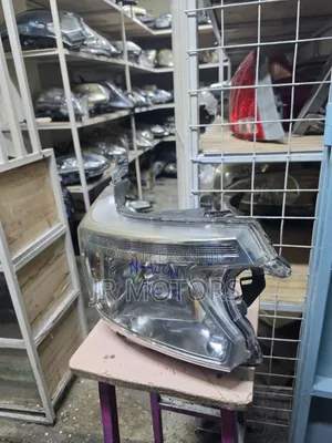 Honda N-WGN Xenon/Non-Xenon Headlights (Used)