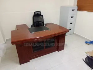 Executive Desk 1.8 Meter - Kifaa cha Mbao ya Mahogany
