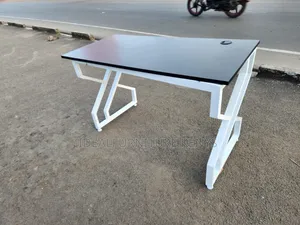 Kifaa Kipya cha Ofisi cha Boss Office Products Kijivu/Nyeupe cha Metali