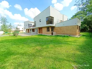 Nyumba ya Vyumba 4 vya Kulala kwa Kukodisha Karen
