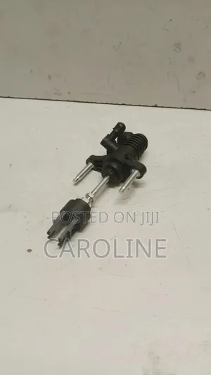 Clutch Master Cylinder Toyota Hilux Vigo 4WD (Upper)