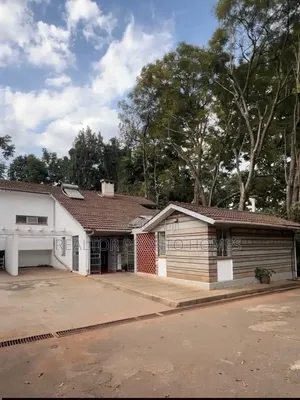 4-Bedroom Townhouse with DSQ in Kileleshwa