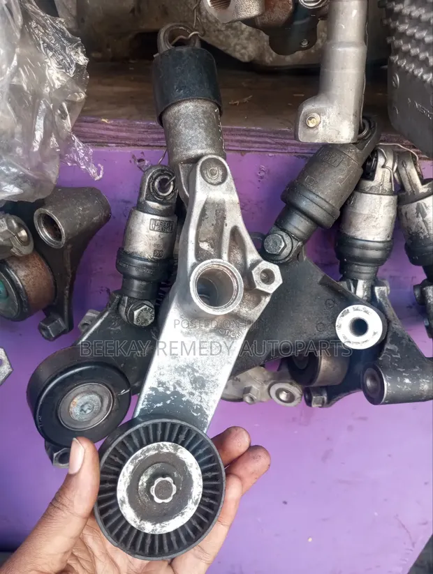 Toyota 1ZZ Engine Tensioner - Wish, Avensis, Isis - 1
