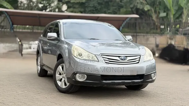 Subaru Outback 2011 Nyeusi - 1