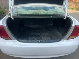 Toyota Axio Luxel 2010 Nyeupe