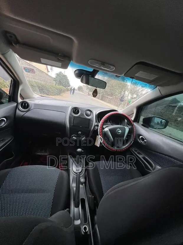 Nissan Note 2016 Nyeusi - 1