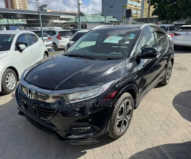 Honda Vezel 1.5 Hybrid 2WD 2019 Nyeusi - 1