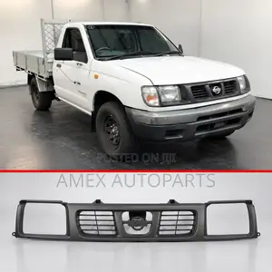 Nissan Hardbody D22 Grille (1998+) - Silver