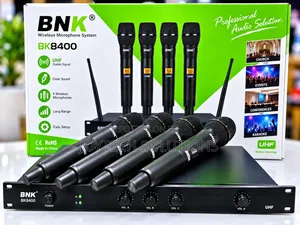 BNK Pro 4-Channel UHF Wireless Microphone System with 4 Mics