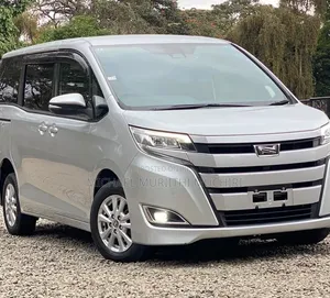 Toyota Noah 2020 Nyeupe