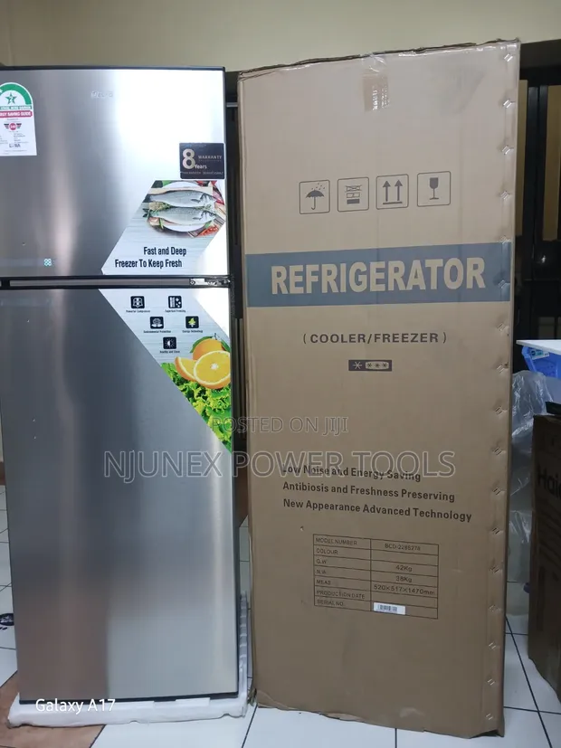 Friji la Silver la Milango Miwili Juu ya Freezer - 1