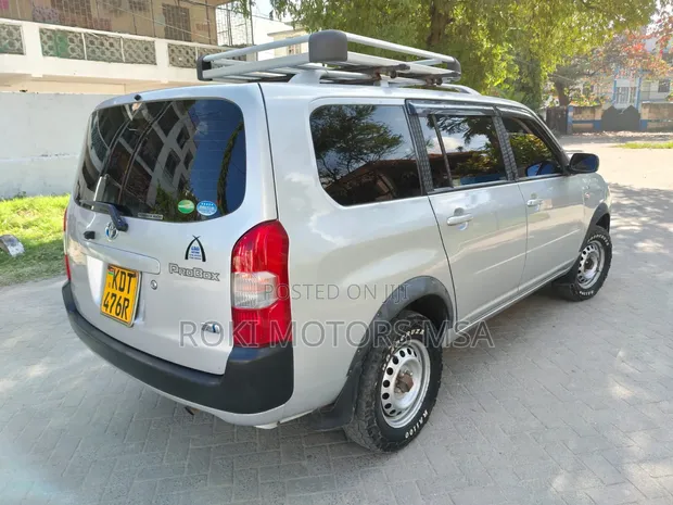 Toyota Probox 2018 Kijivu - 1