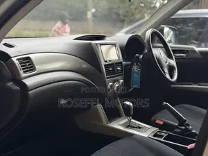 Subaru Forester XT 2010 Nyeupe