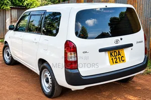 Toyota Corolla Fielder 2013 Nyeupe