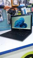 Dell Latitude 3390 14" 8GB RAM Intel i5 SSD 256GB Touchscreen - 1