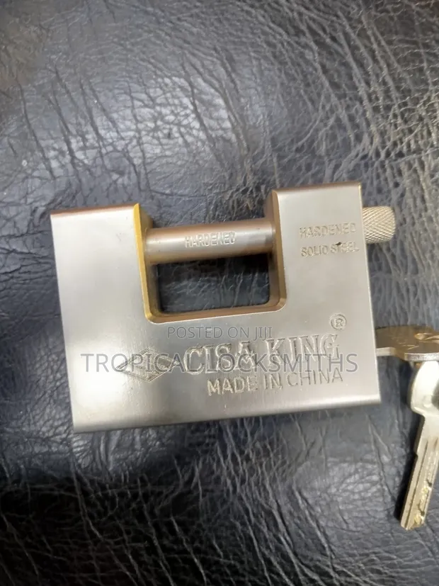 Cisa Shatter Door Padlock 90mm - 1