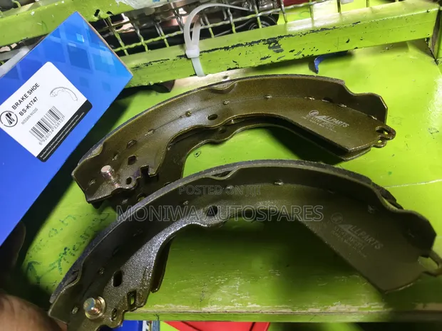Brake Lining/Brake Shoe kwa Nissan NV200 - 1