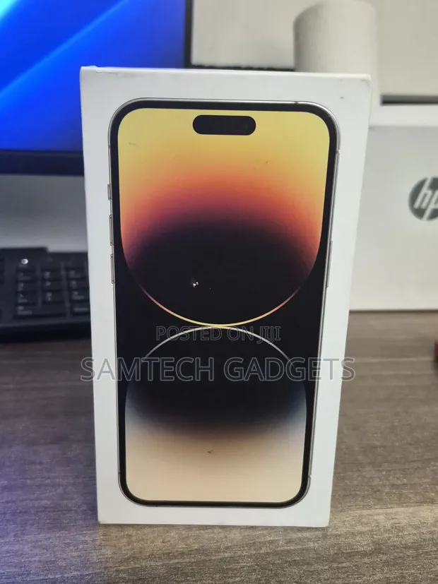 New Apple iPhone 14 Pro Max 256GB Gold - 1