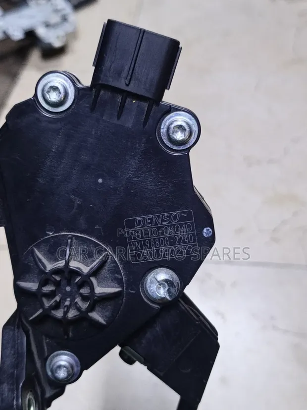 Pedali ya Accelerator ya Toyota Hilux (Iliyotumika) - 1