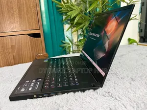 Laptop MSI GS66 Stealth 10SGS - Intel Core i7, 16GB RAM, 512GB SSD