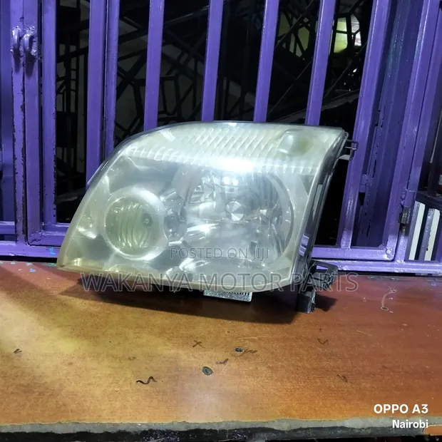Nissan X-Trail NT30 Xenon Headlamp - Ex Japan - 1