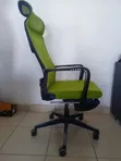 Ergonomic Mesh Office Chair with Retractable Footrest - 1