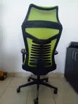 Ergonomic Mesh Office Chair with Retractable Footrest - 3