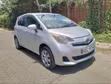 Toyota Ractis 2010 Nyeusi - 2