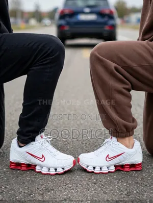 Nike Shox Parlour Sneakers