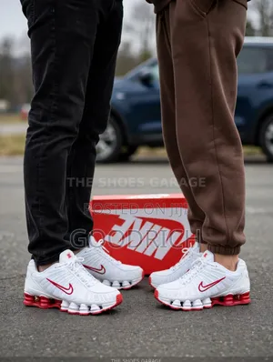Nike Shox Parlour Sneakers