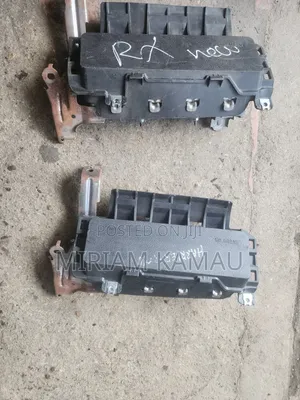 Toyota Harrier Hybrid Knee Airbag (2018)