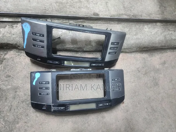 Toyota Mark X AC Control Unit (2005) - 1