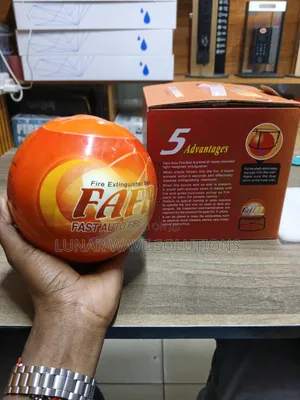 Throwable Fast Automatic Fire Ball with Wall Mount