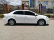 Toyota Axio 2011 Nyeupe - 4