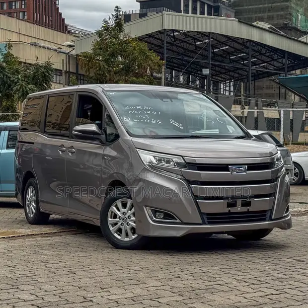 Toyota Noah 2019 Brown - 1