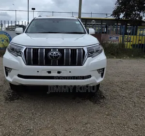 2023 Toyota Land Cruiser Prado VXL Nyeupe