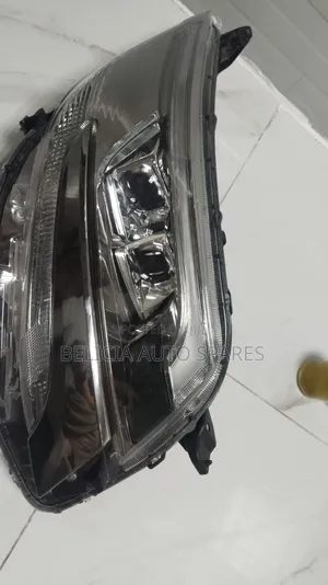 Toyota Noah 2018 Xenon Headlight