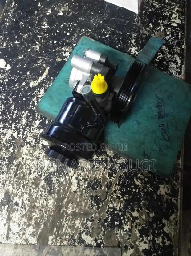 Toyota Land Cruiser Prado 95 Cartridge Power Steering Pump (Used) - 1