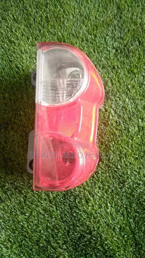 Nissan NV200 Taillight (Used)