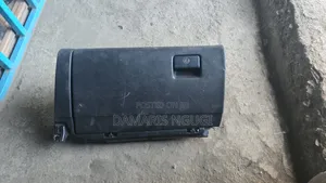 Toyota Harrier 240 Glove Box (Iliyo tumika)