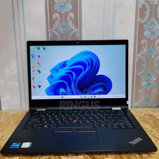 Lenovo Yoga 3 11th Gen i5 8GB RAM 256GB SSD Touchscreen - 1